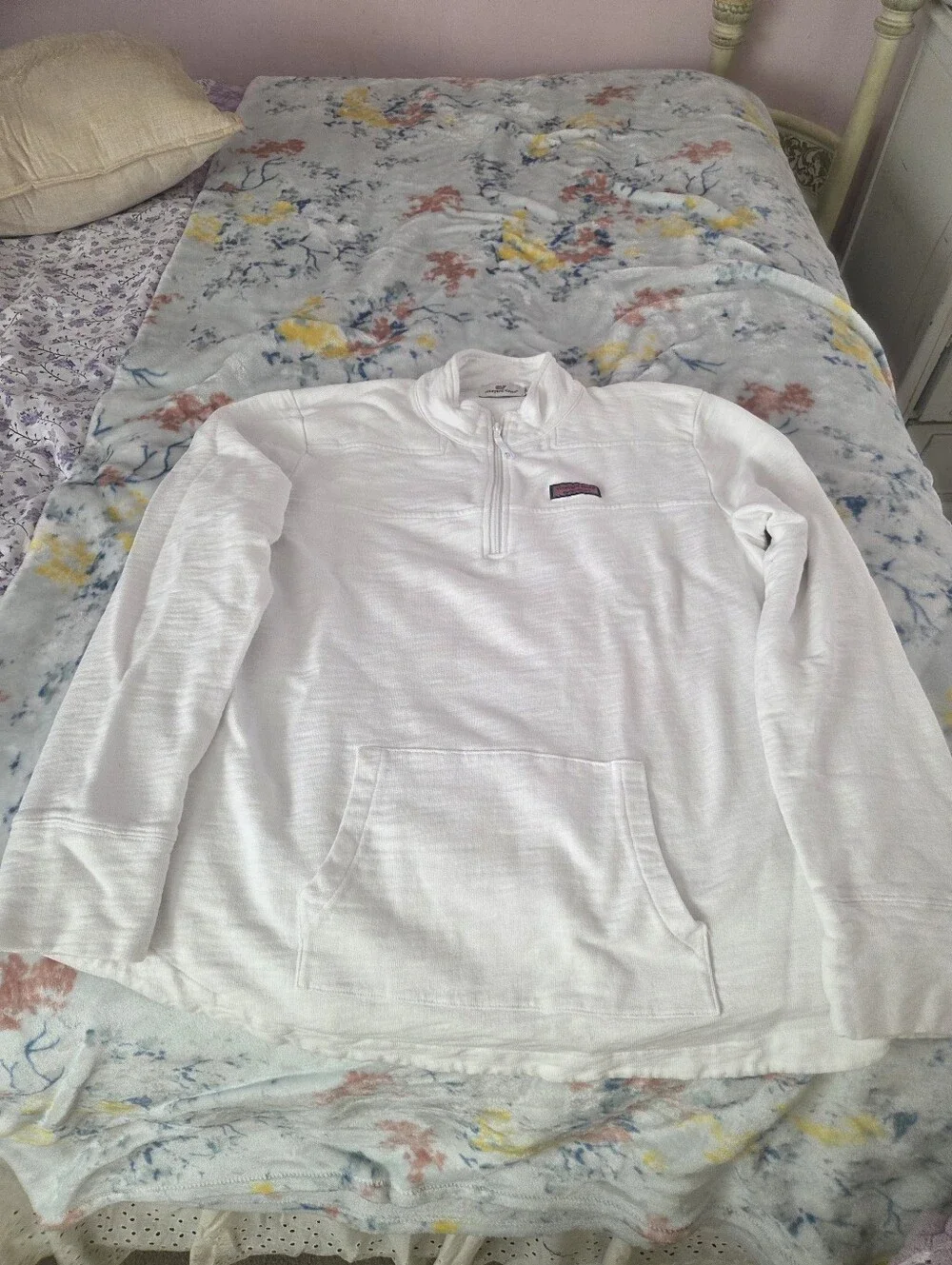 White Men's Quarter-Zip Pullover Sweater - Vineyard Vines
